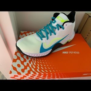Nike Renew Elevator Sneaker